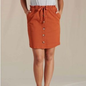 Hollister rust color high waisted skirt